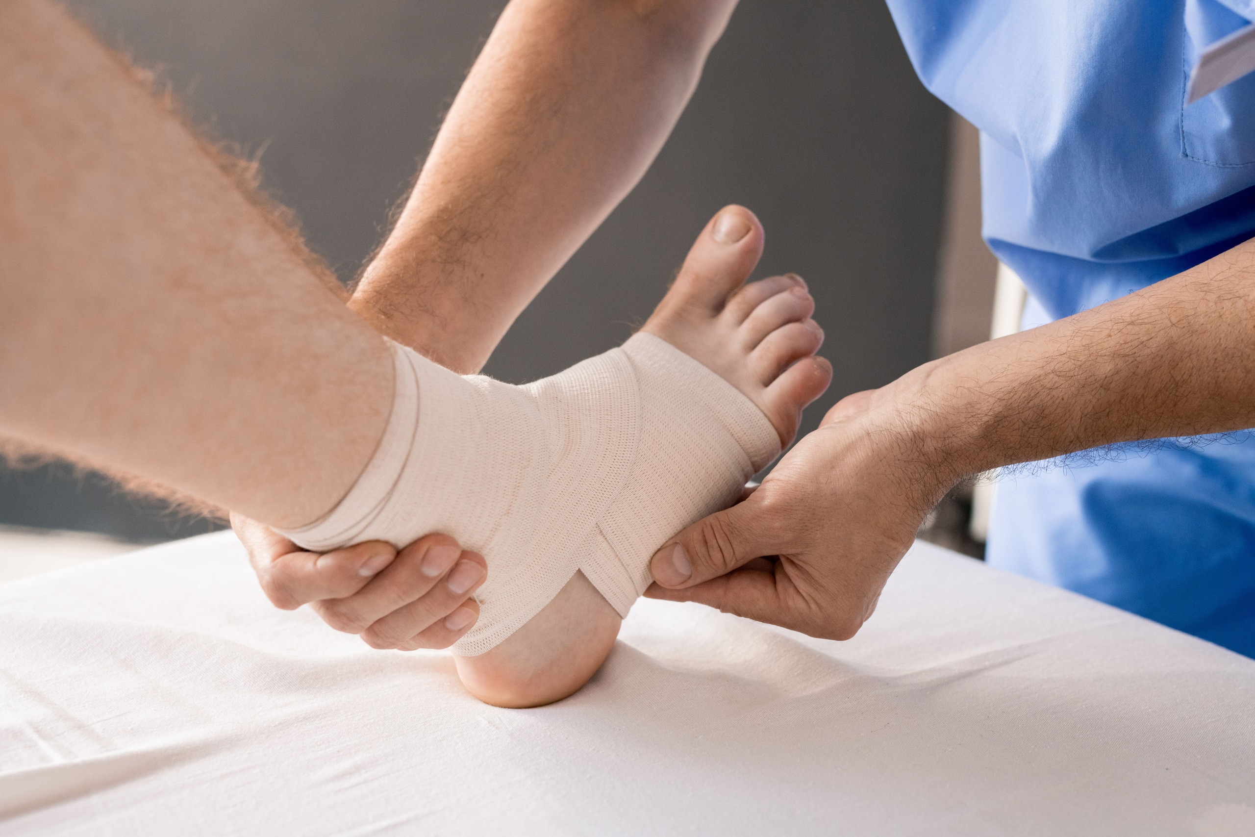 From Twists To Breaks: A Practical Guide To Handling Sprains And Fractures